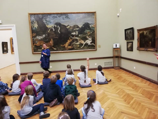 Edukacja odbywa się w różnych miejscach