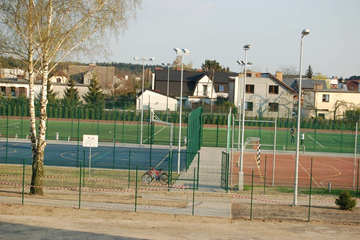 Wielofunkcyjne boiska sportowe.