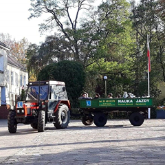 Nauka jazdy ciągnikiem