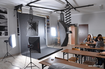 Technik fotografii i multimediów - Studio fotograficzne