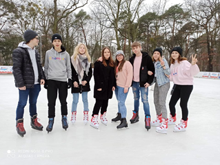 Lodowisko park miejski - młodzież IV LO - zajęcia WF