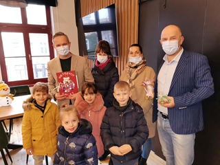 Z życzeniami świątecznymi