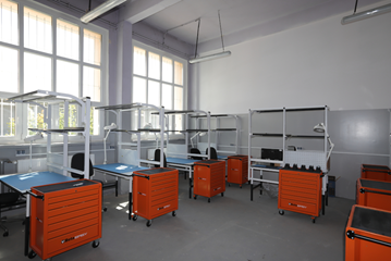 Pracownia montażu elektronicznego