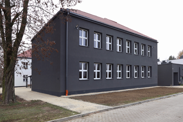 stary budynek po termomodernizacji (2021)