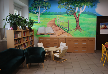 Kącik czytelniczy w bibliotece 