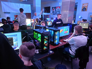 Retro Pixel Party_2024
