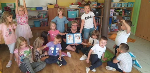 Zajęcia biblioteczne "Ogólnopolski Dzień Głośnego Czytania"