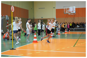 Sportowa rywalizacja pierwszaków