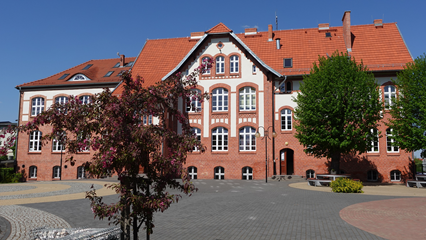 Budynek główny - ul Staszica 16