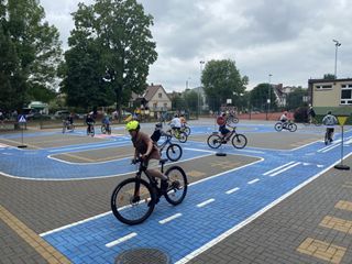 Pierwszy egzamin praktyczny na kartę rowerową w SP28