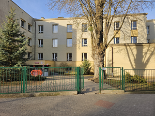 Wejście do szkoły