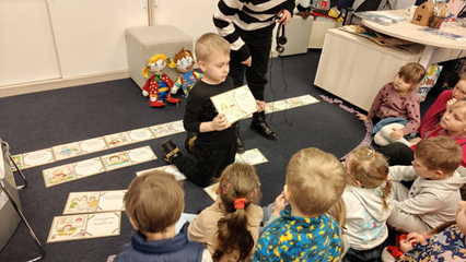 zajęcia edukacyjne w bibliotece " Poznajemy emocje"
