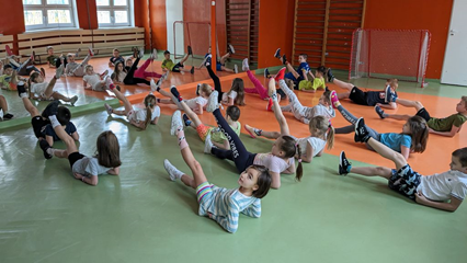 Sala gimnastyczna z lustrami