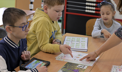 Osoby ze złożonymi potrzebami komunikacyjnymi mają dostęp do wspomagających i alternatywnych metod komunikacji (AAC)