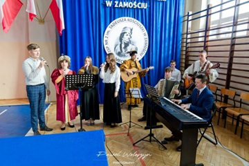 Wprowadzenie nowego Sztandaru szkoły