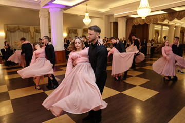 Bal studniówkowy - walc