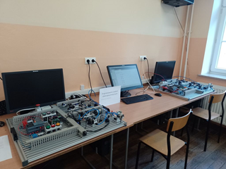 Stanowisko mechatronika