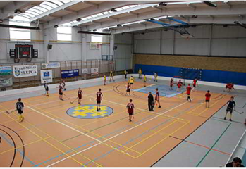 Zajęcia na hali sportowej