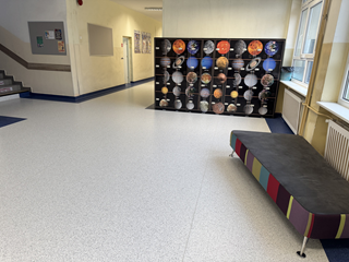 Korytarz I piętro - szafki szkolne