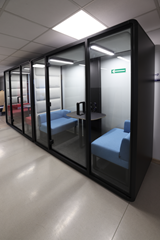 Hol/korytarz szkoły- I piętro