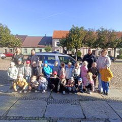 "Bezpieczna Droga do Przedszkola" - spontanie z policjantem 