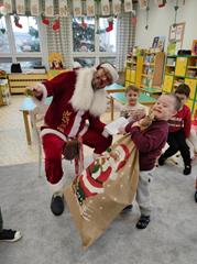 rodzice w przedszkolu-wizyta św.Mikołaja