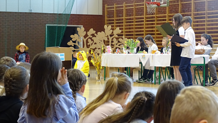 Jako społeczność szkolna kultywujemy polskie tradycje 