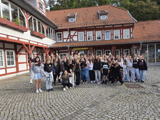 Przez lata projekt współpracy jest możliwy dzięki pracy pani Izabeli Nowak pozyskującej dofinansowania z "Polsko Niemieckiej Współpracy Młodzieży"