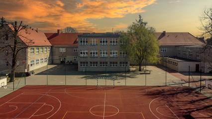 Budynek B, w którym swoje oddziały mają przedszkolaki.