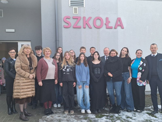 widok szkoły- nowy budynek