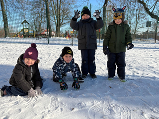 Zimowe zabawy przedszkolaków