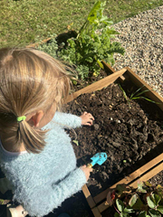 Prace w naszym przedszkolnym ogródku